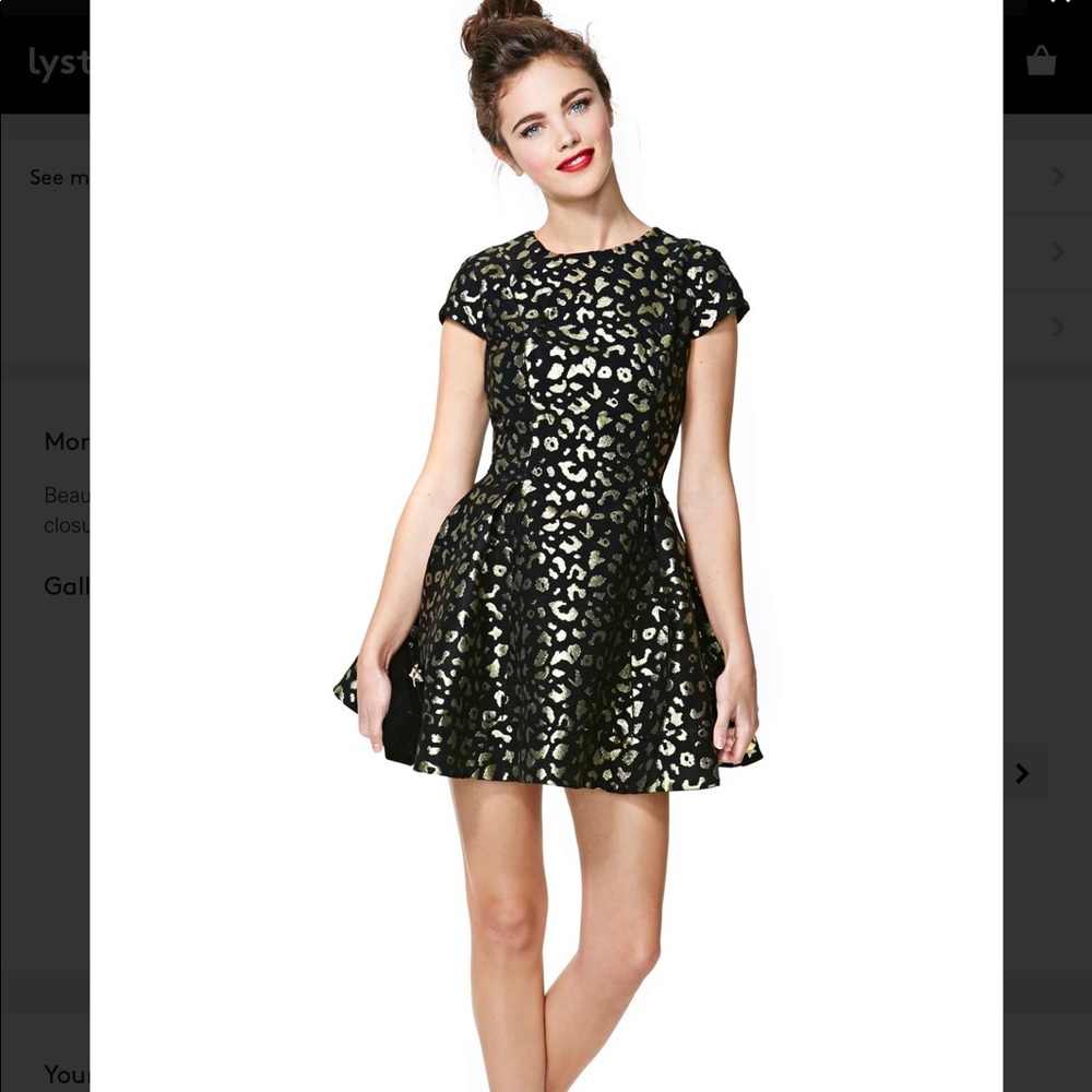 012The adventure dress